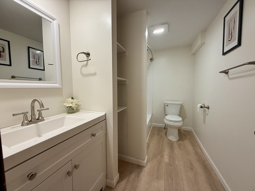 21 Langlois Ave 1