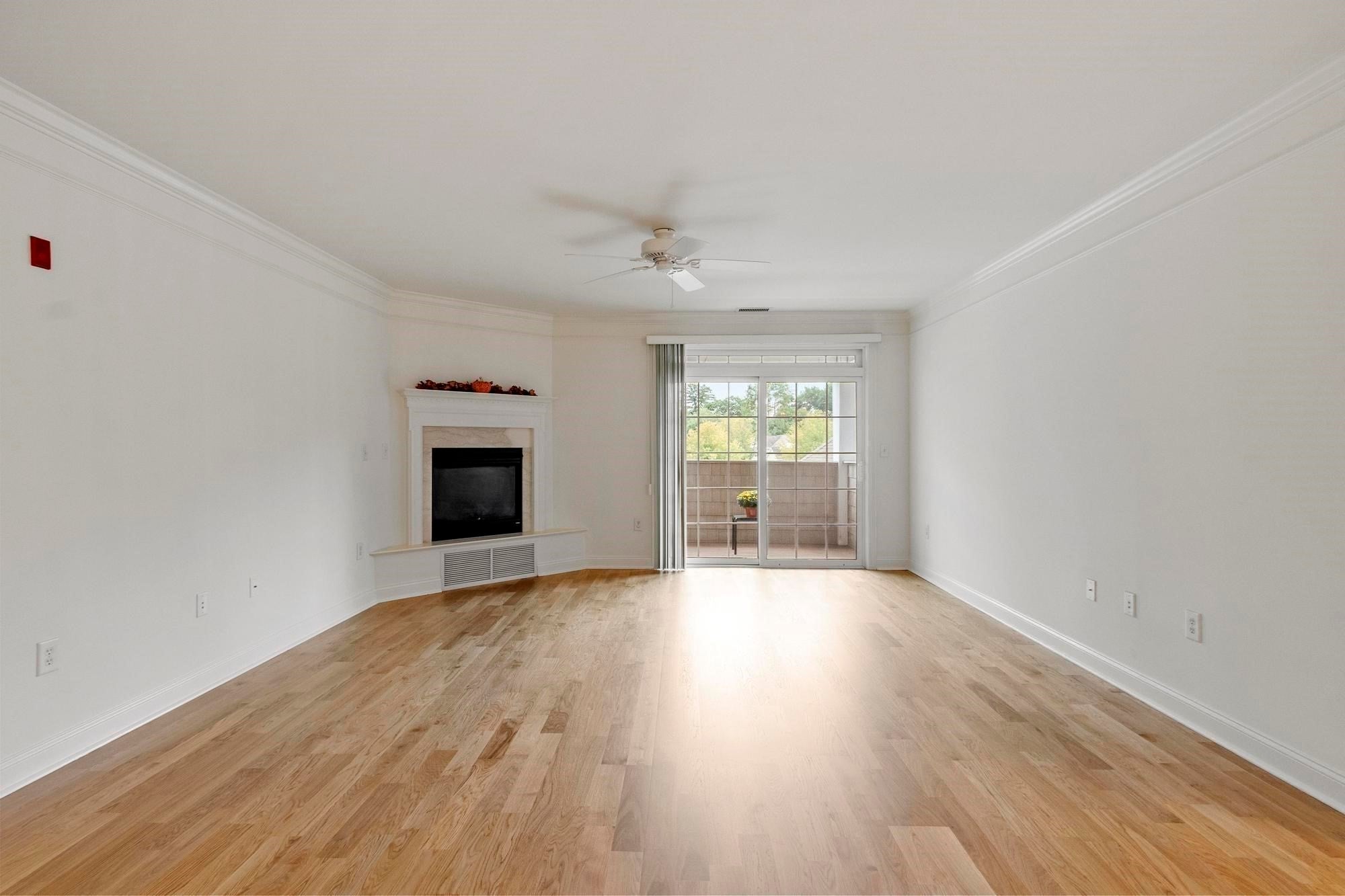 1204 Emerald Court #1204, Tewksbury, MA Photo #13