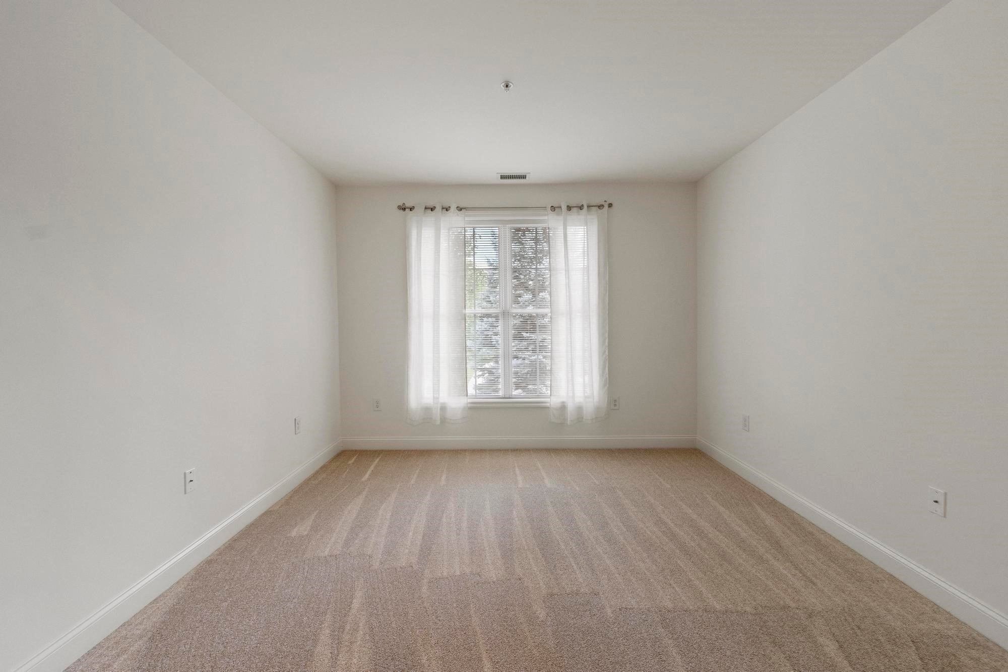 1204 Emerald Court #1204, Tewksbury, MA Photo #26