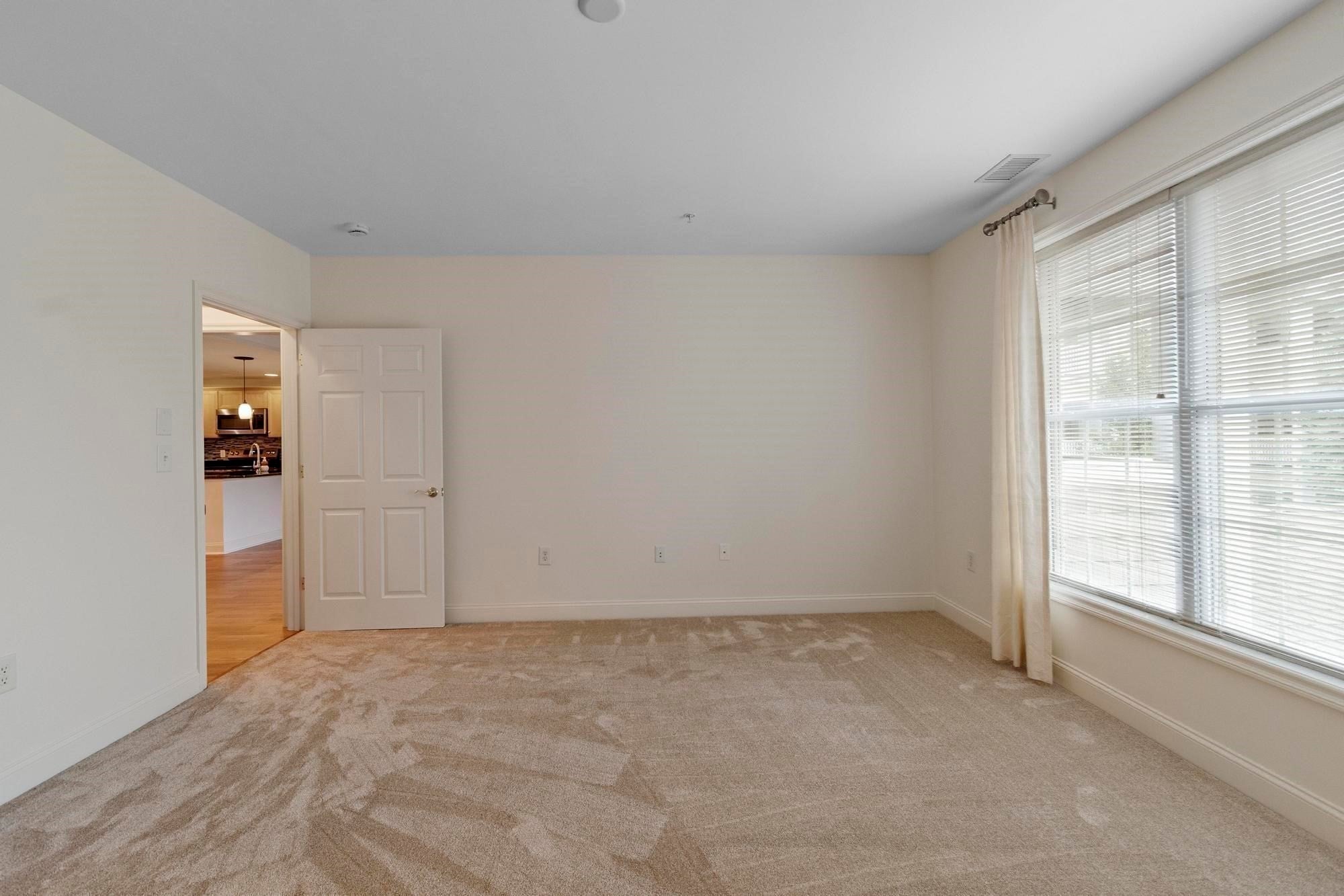 1204 Emerald Court #1204, Tewksbury, MA Photo #21