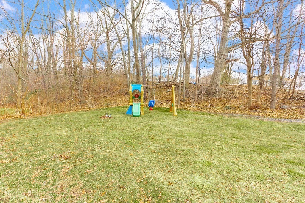 Auburn, Massachusetts 01501, United States, 3 Bedrooms Bedrooms, ,1 BathroomBathrooms,Residential,Active,96232