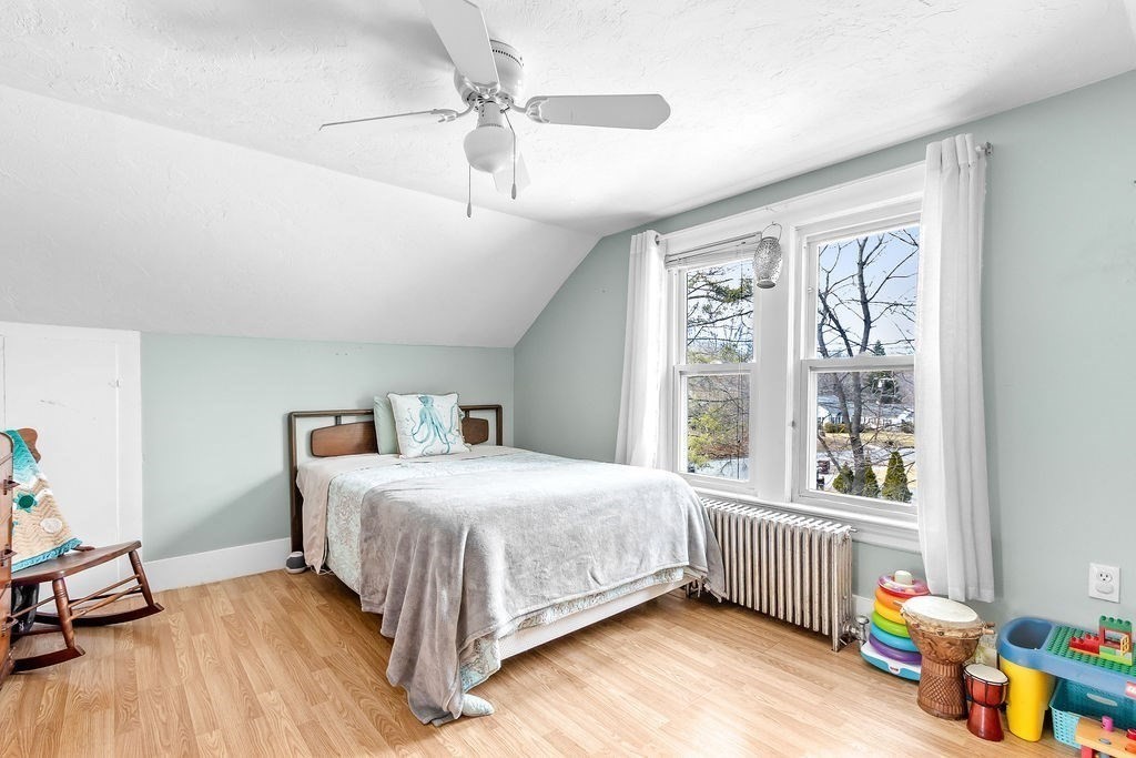 Auburn, Massachusetts 01501, United States, 3 Bedrooms Bedrooms, ,1 BathroomBathrooms,Residential,Active,96232