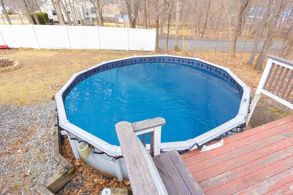 Auburn, Massachusetts 01501, United States, 3 Bedrooms Bedrooms, ,1 BathroomBathrooms,Residential,Active,96232