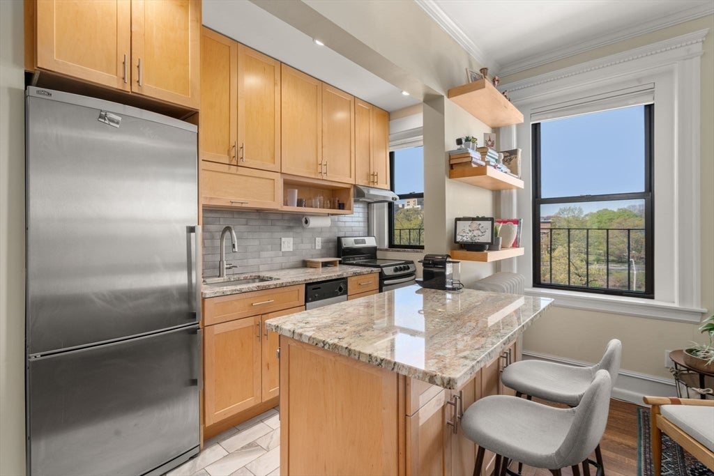 137 Peterborough St 21