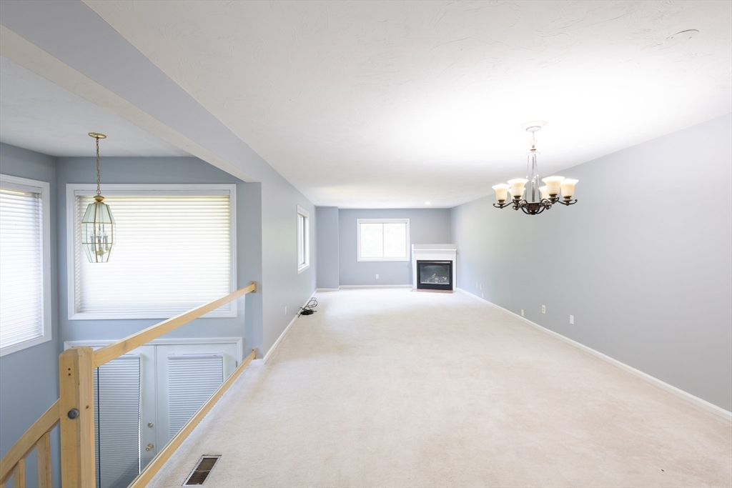 445 Captain Eames Cir 445