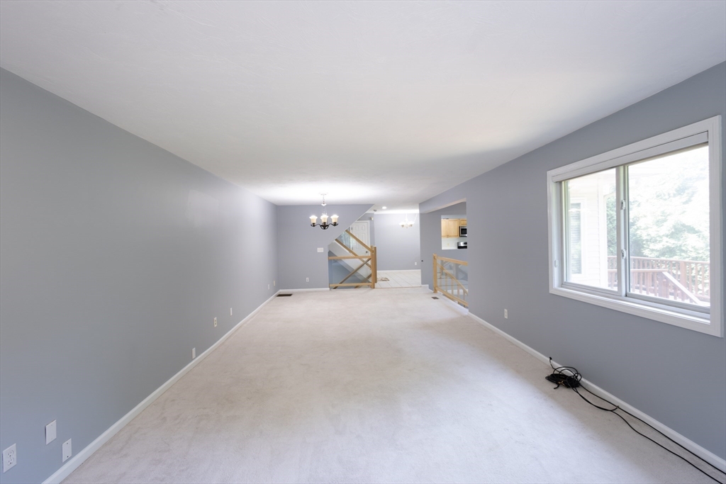 445 Captain Eames Cir 445