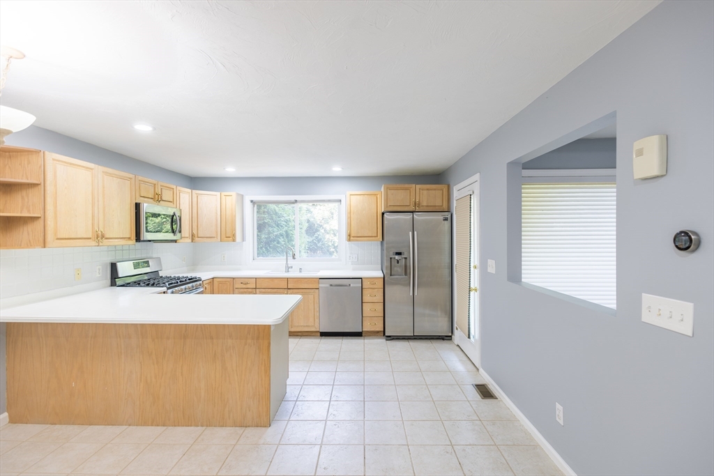 445 Captain Eames Cir 445