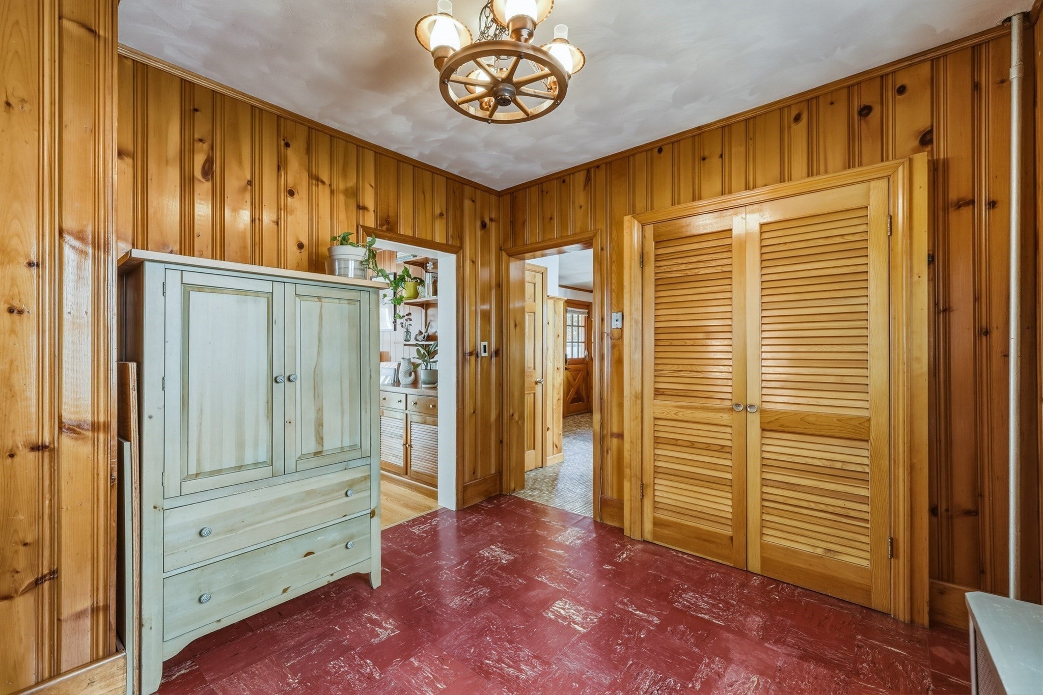 196 Sargeant St, Holyoke, MA, 196 Sargeant St, Holyoke, MA Photo #11