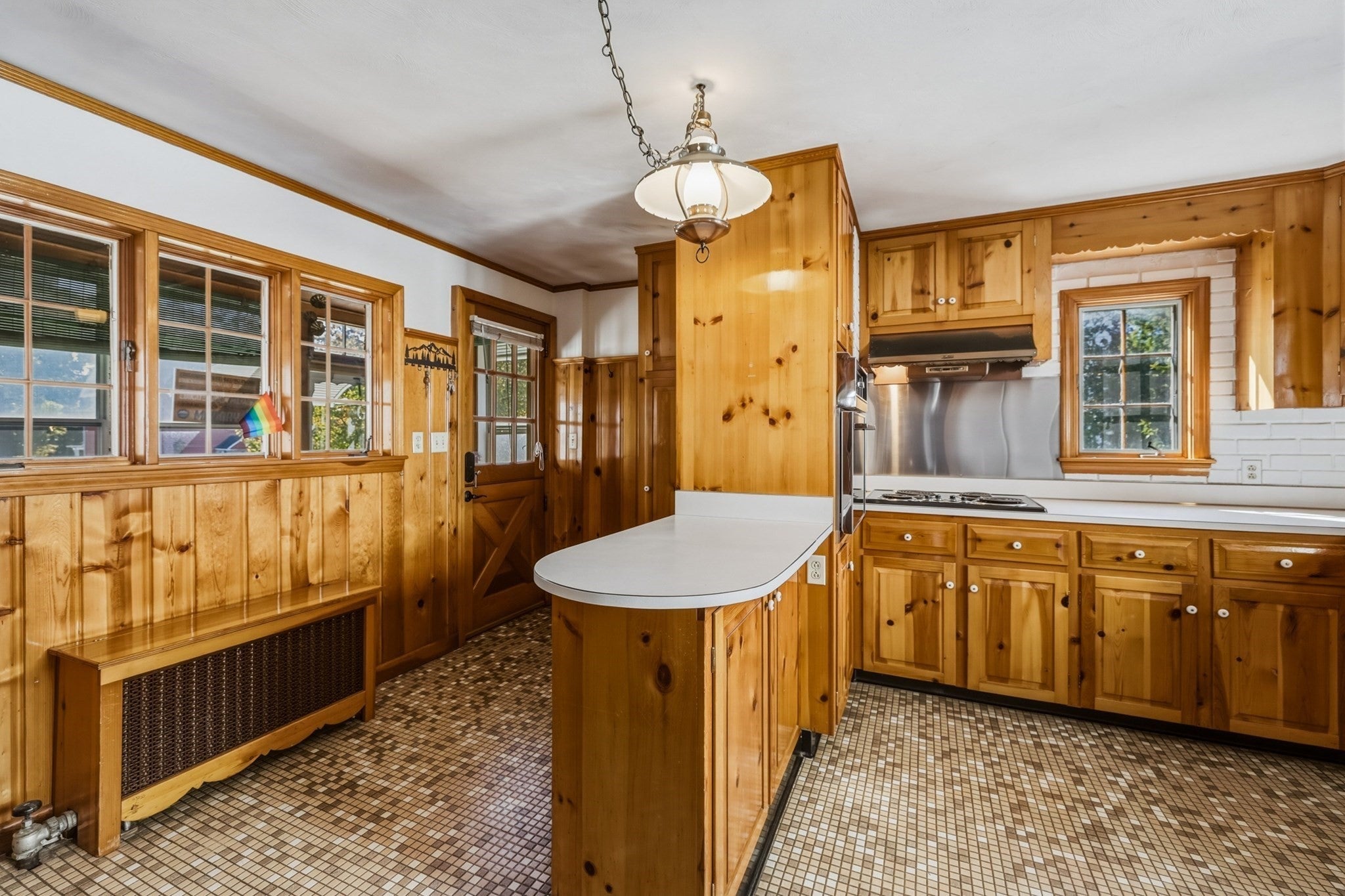 196 Sargeant St, Holyoke, MA, 196 Sargeant St, Holyoke, MA Photo #12