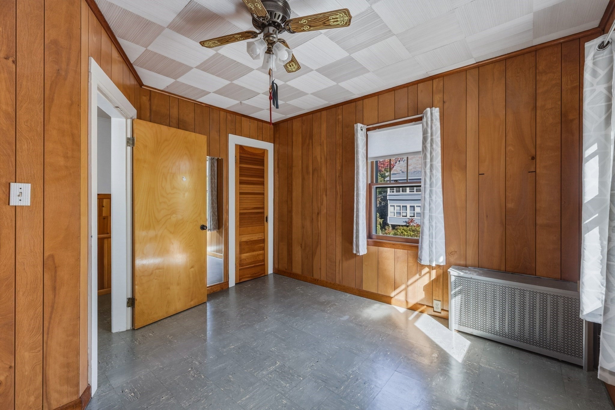 196 Sargeant St, Holyoke, MA, 196 Sargeant St, Holyoke, MA Photo #21