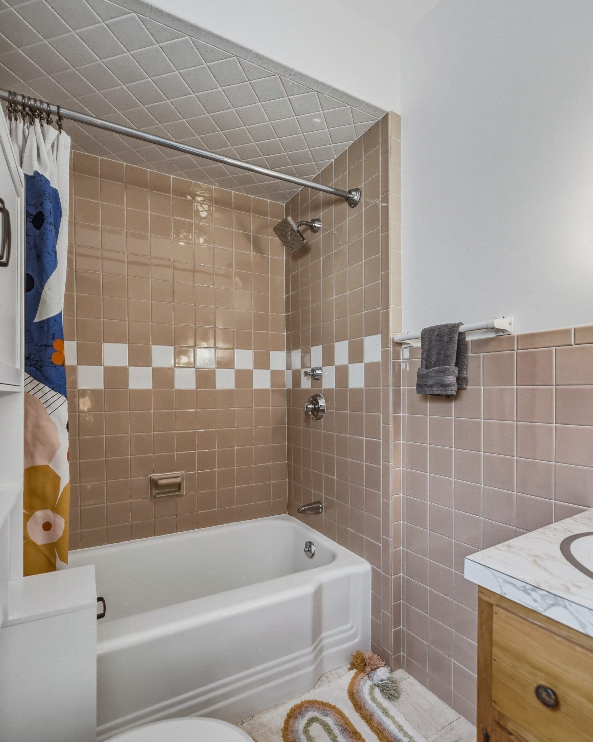 196 Sargeant St, Holyoke, MA, 196 Sargeant St, Holyoke, MA Photo #28