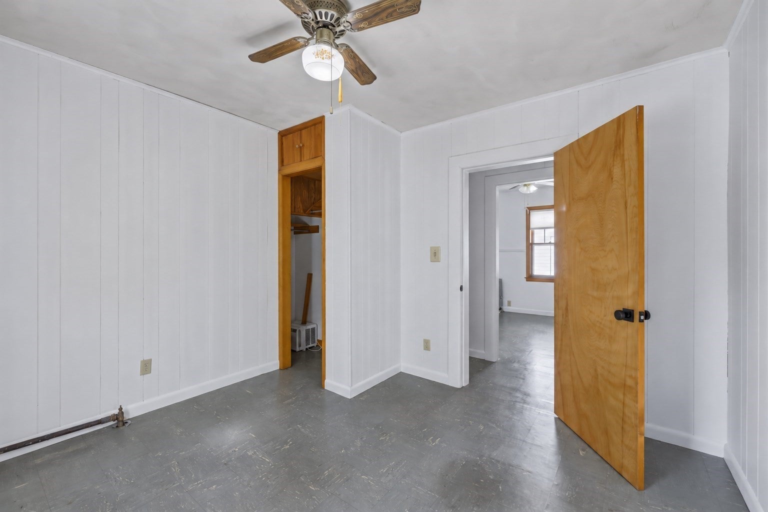 196 Sargeant St, Holyoke, MA, 196 Sargeant St, Holyoke, MA Photo #23