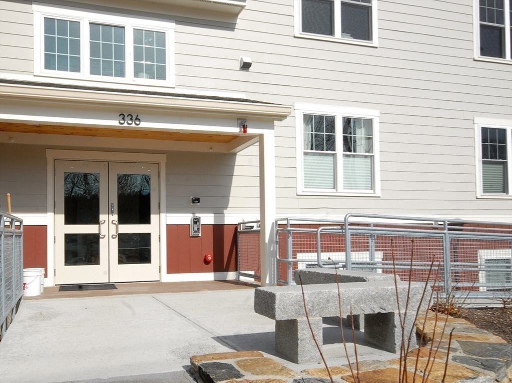 336 King St 105
