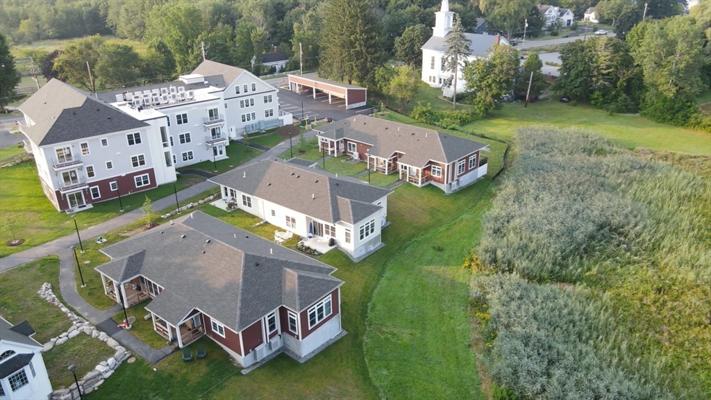 336 King St 105