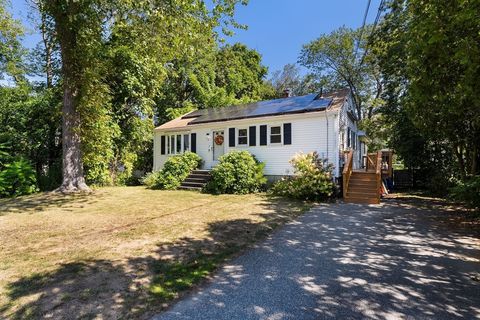 7 Anna Rd Woburn MA 01801