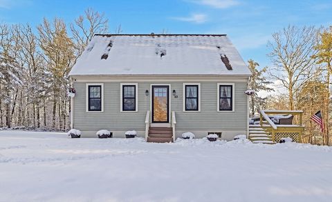 23 Live Oak Way Hanson MA 02341