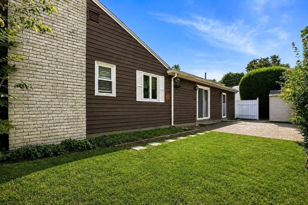 69 Maynard St, Newton, MA Photo #8