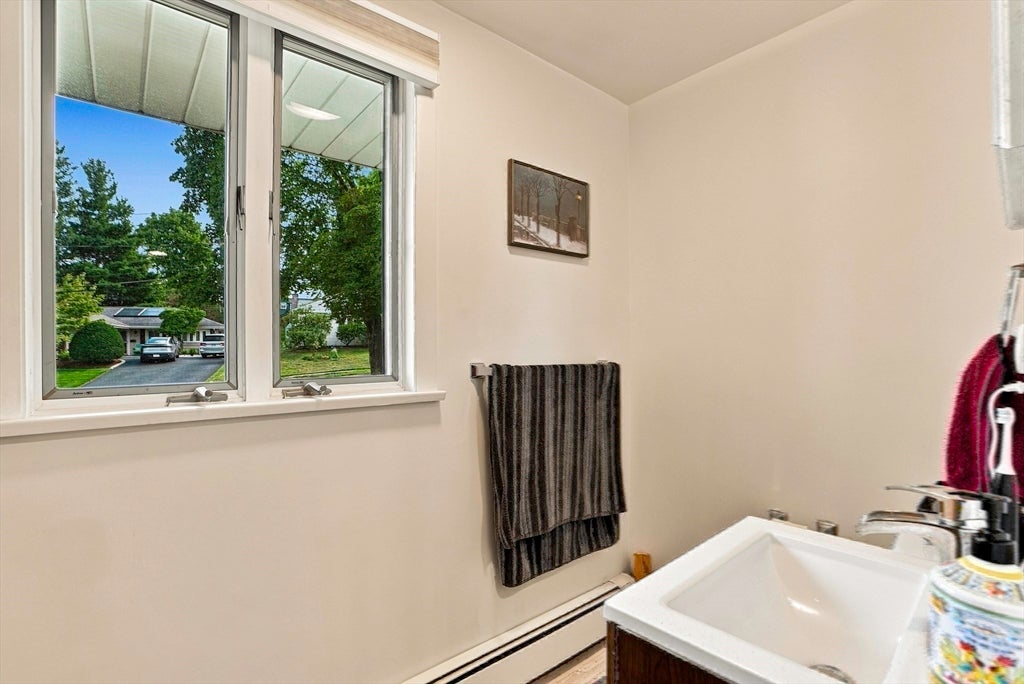 69 Maynard St, Newton, MA Photo #25