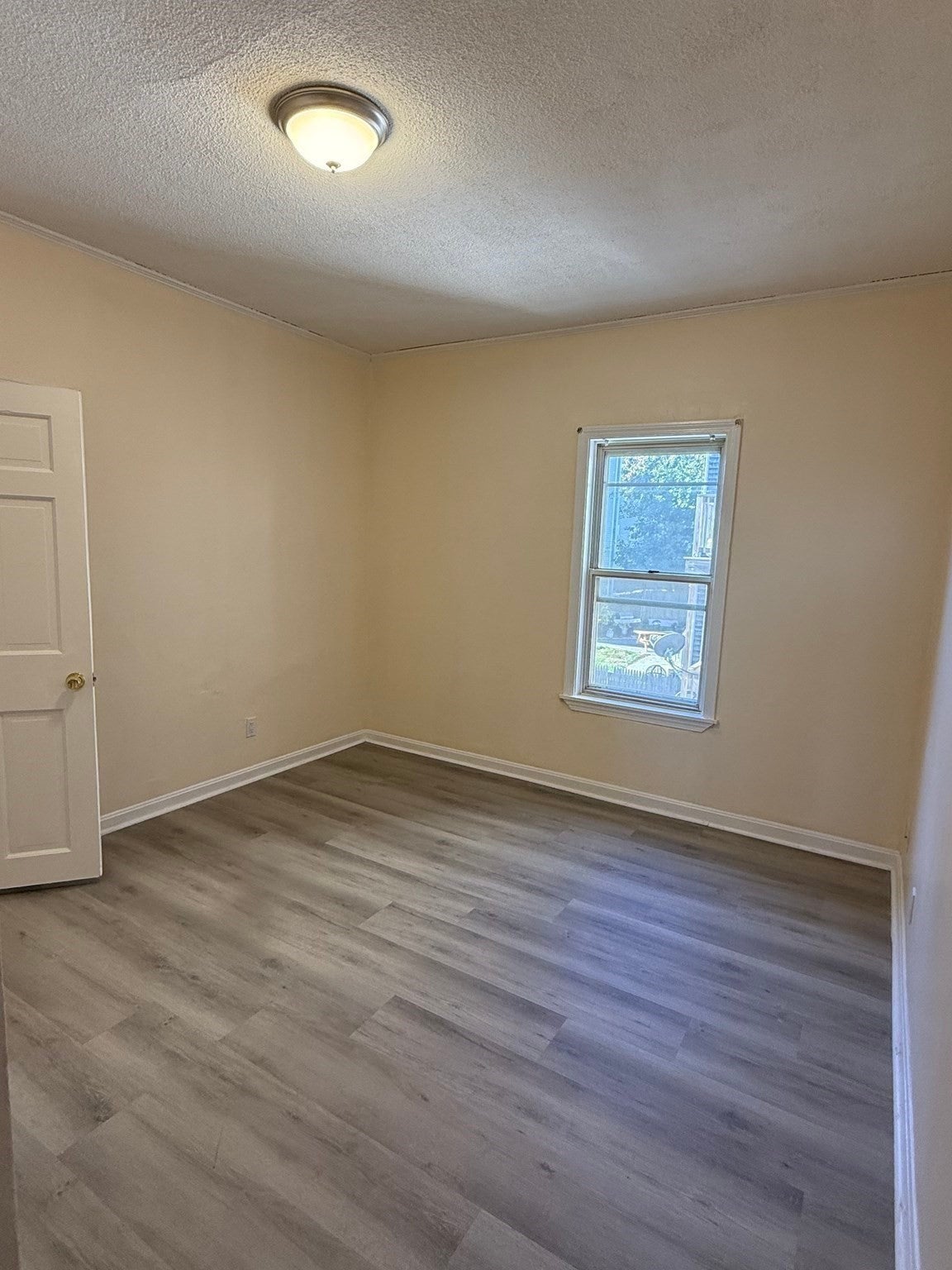 212-218 Lowell St 3W