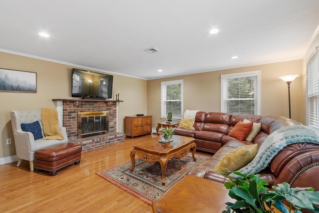 23 Appaloosa Drive, Methuen, MA, 23 Appaloosa Drive, Methuen, MA Photo #4