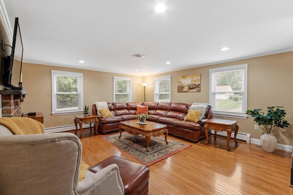 23 Appaloosa Drive, Methuen, MA, 23 Appaloosa Drive, Methuen, MA Photo #5