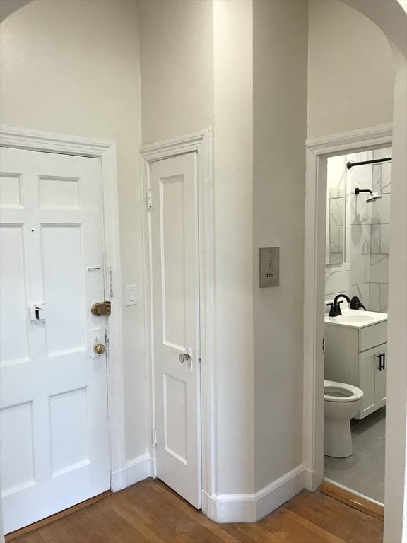 354 Beacon 8