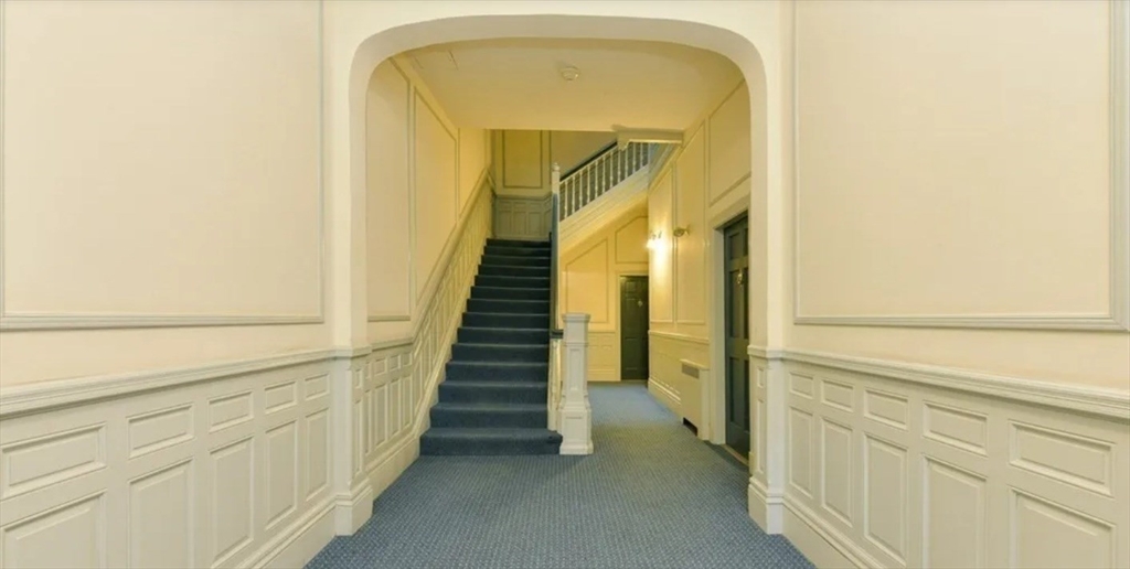 354 Beacon 8