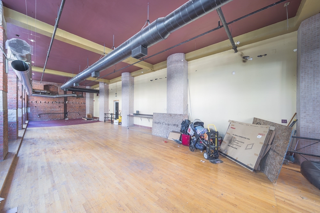 274 High St
