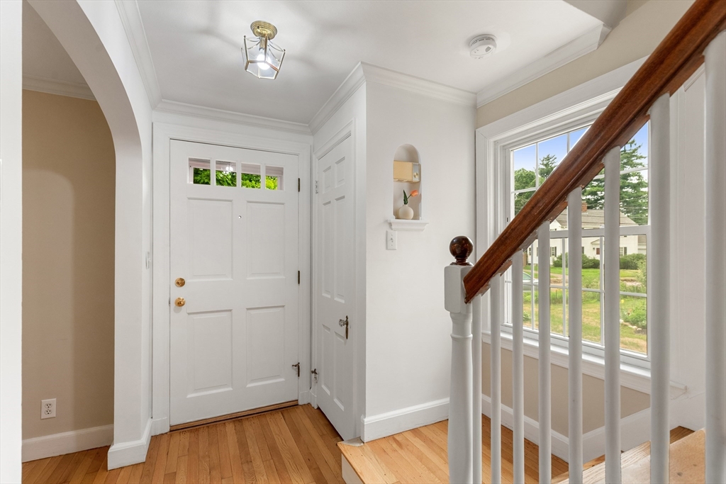 19 Colonial Dr