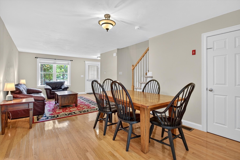 8 Curve St B