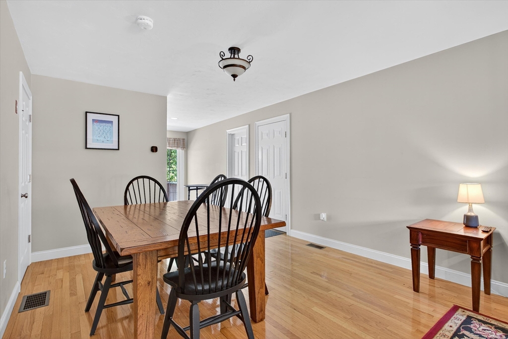 8 Curve St B