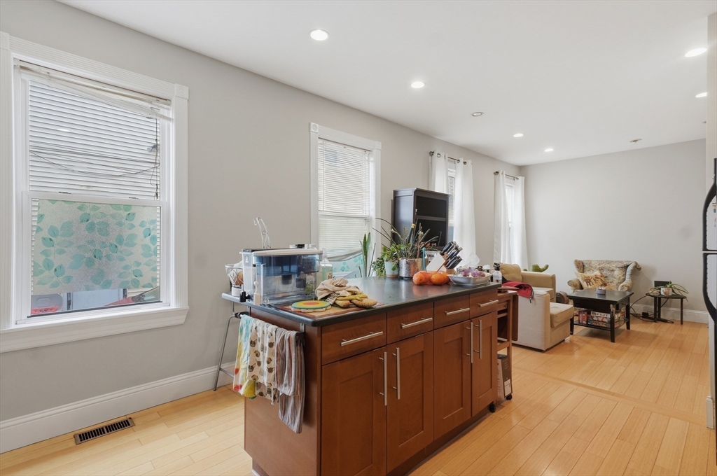 26 Chestnut Ave 1
