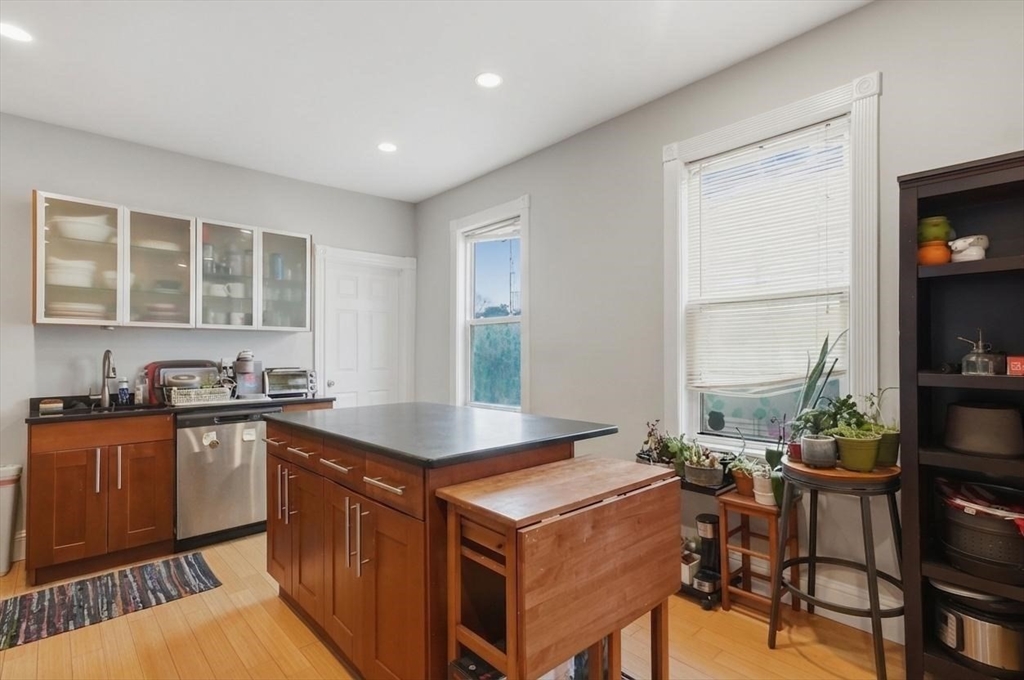 26 Chestnut Ave 1