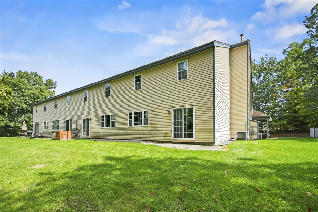33 Kennedy Dr 33