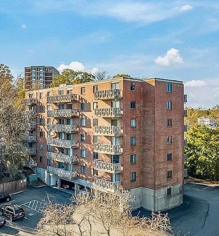 Photo of 10 Main St, Framingham, MA