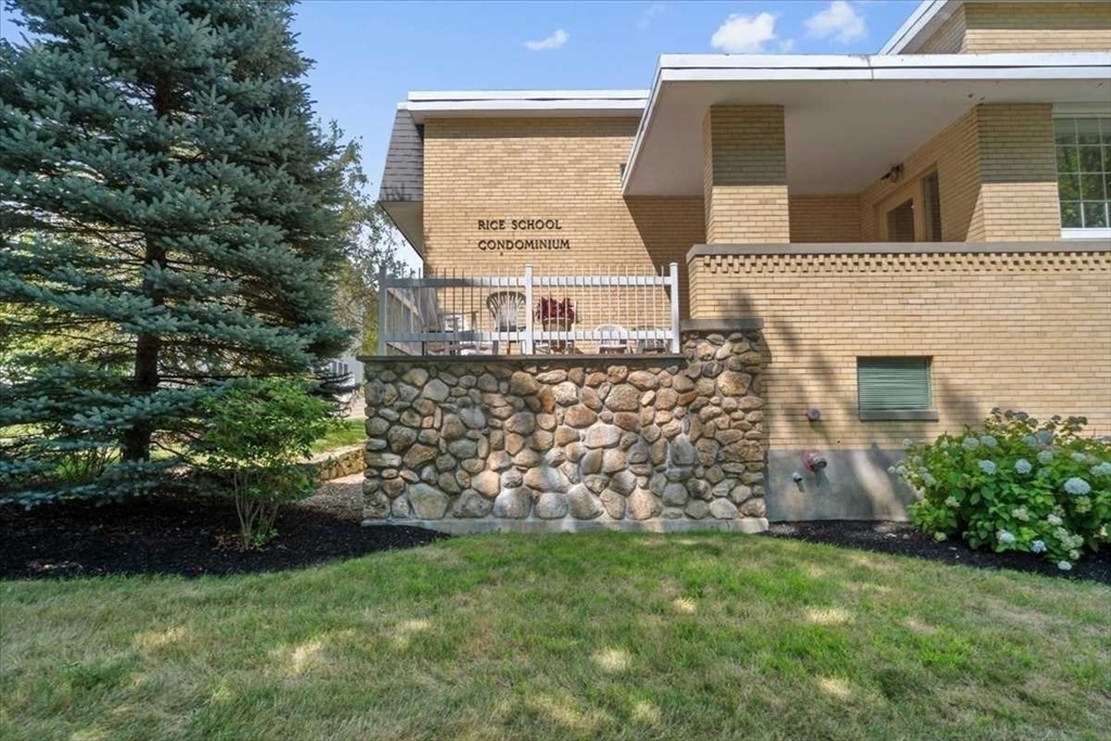 48 Phillips Rd 14