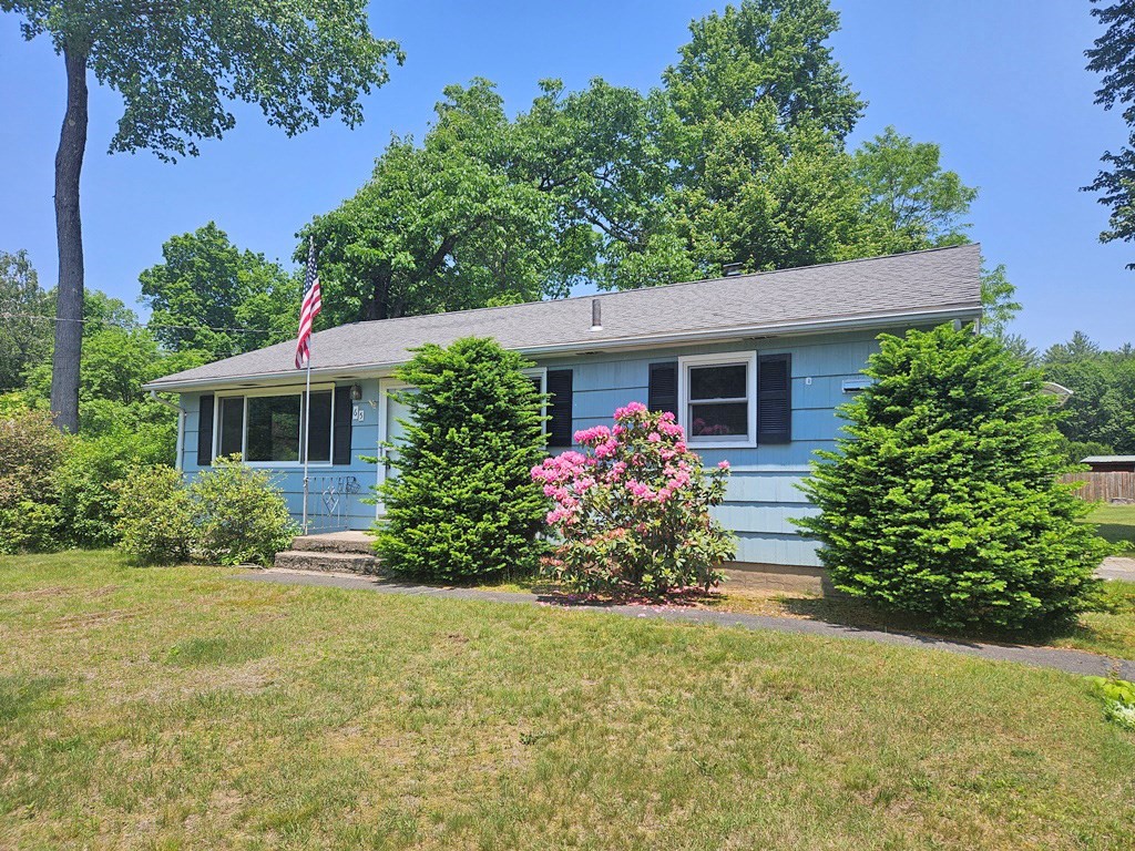 65 Daniel Sq