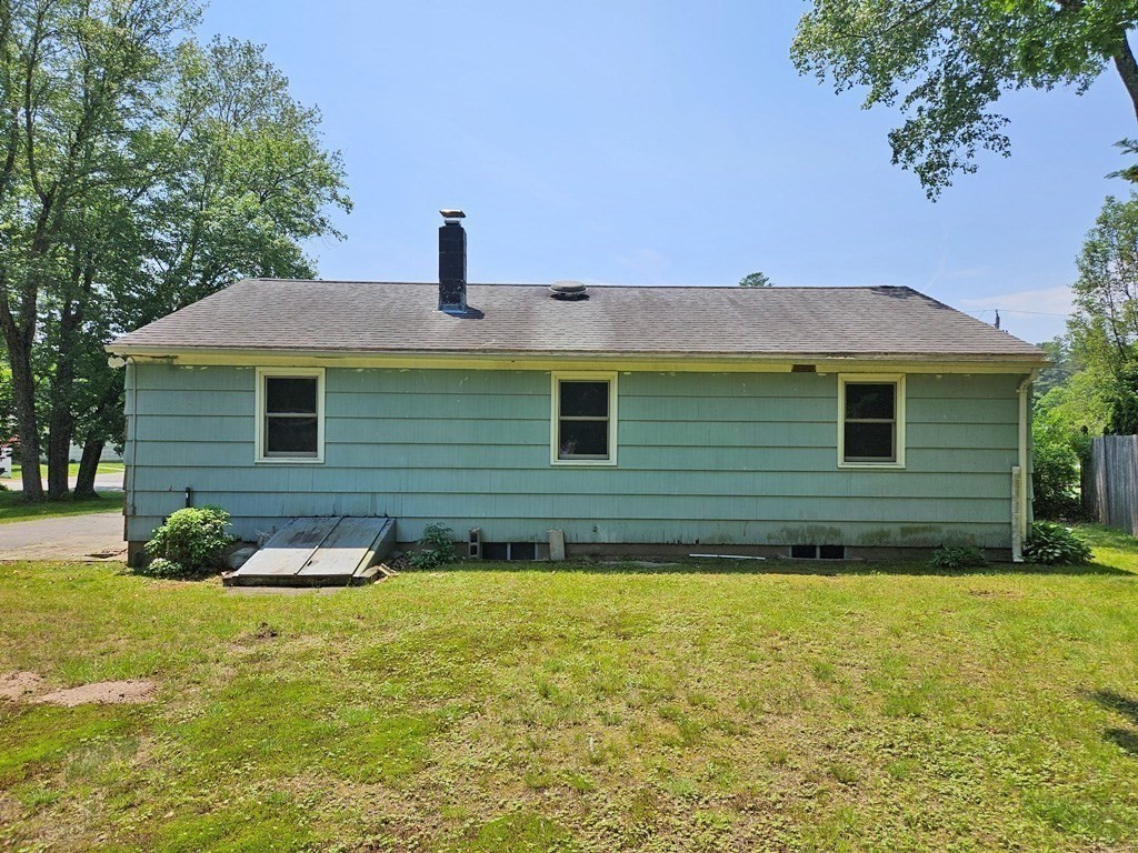 65 Daniel Sq