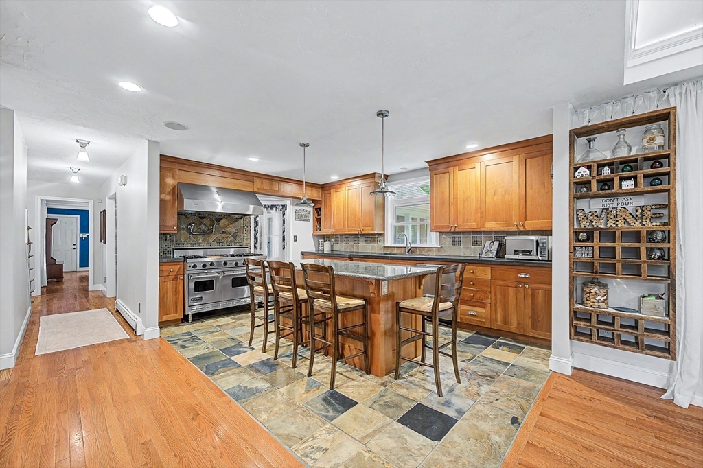 4 Dicarlo Rd