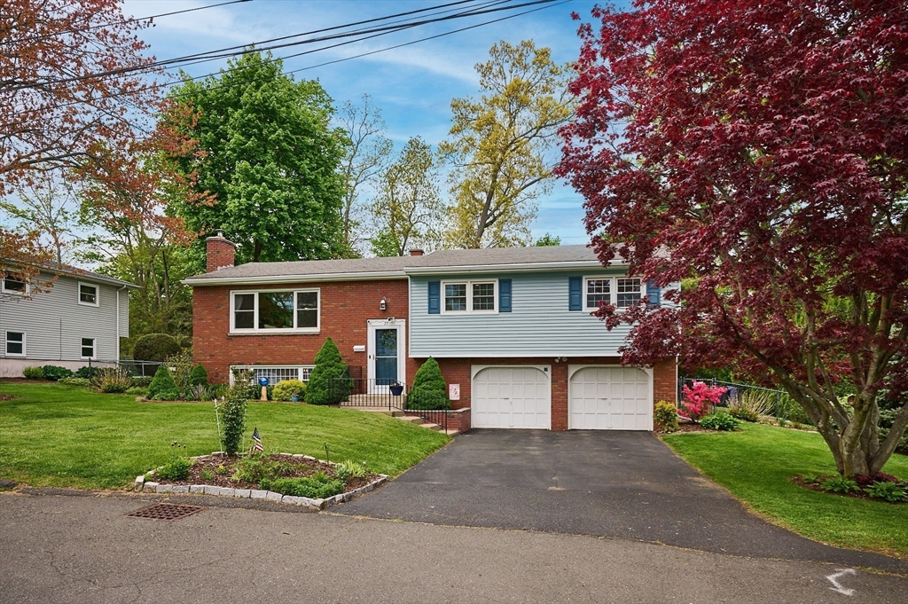 27 Mount Tom Ave.