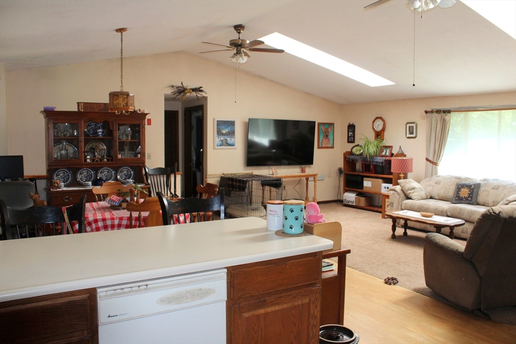 999 Jones Hill Rd