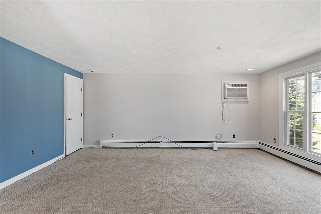 18 Overlea Ave