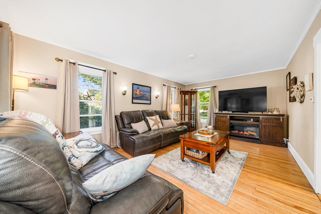 234 Elm St
