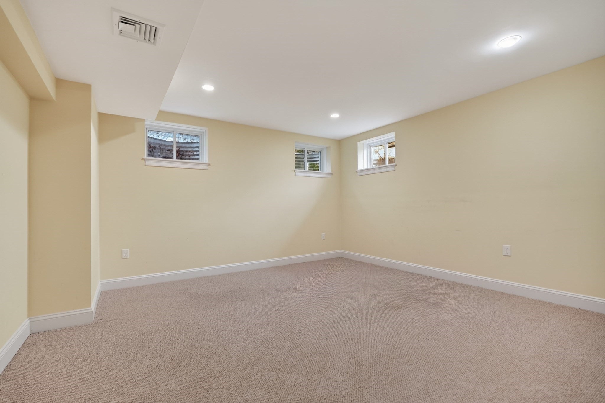 201 Boston Post Rd, Wayland, MA, 201 Boston Post Rd, Wayland, MA Photo #27