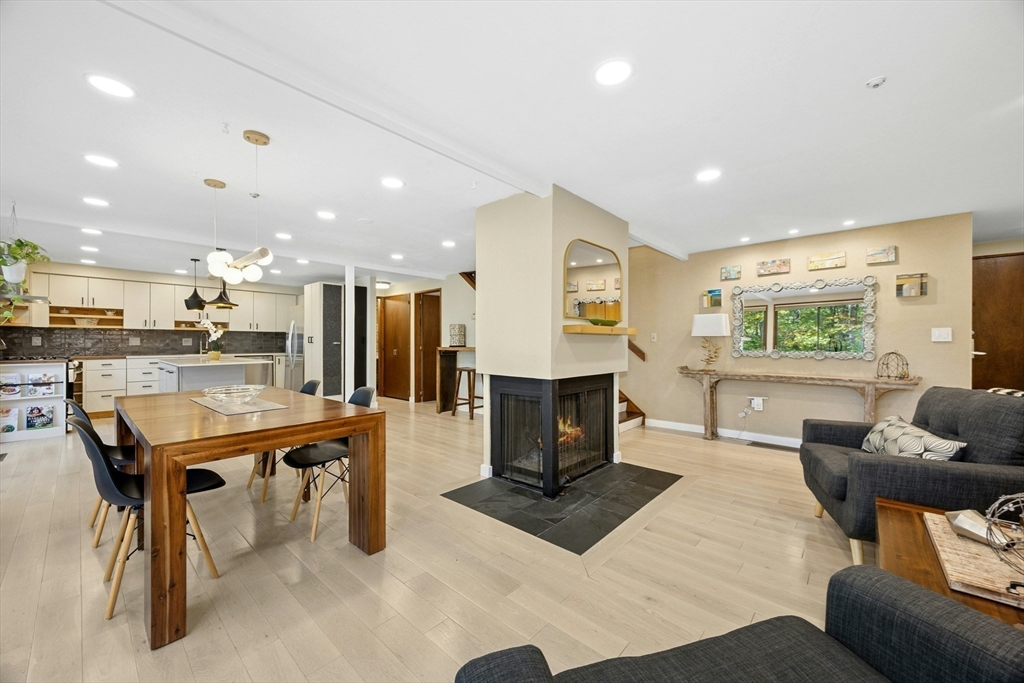 601 Old Stone Brook 601