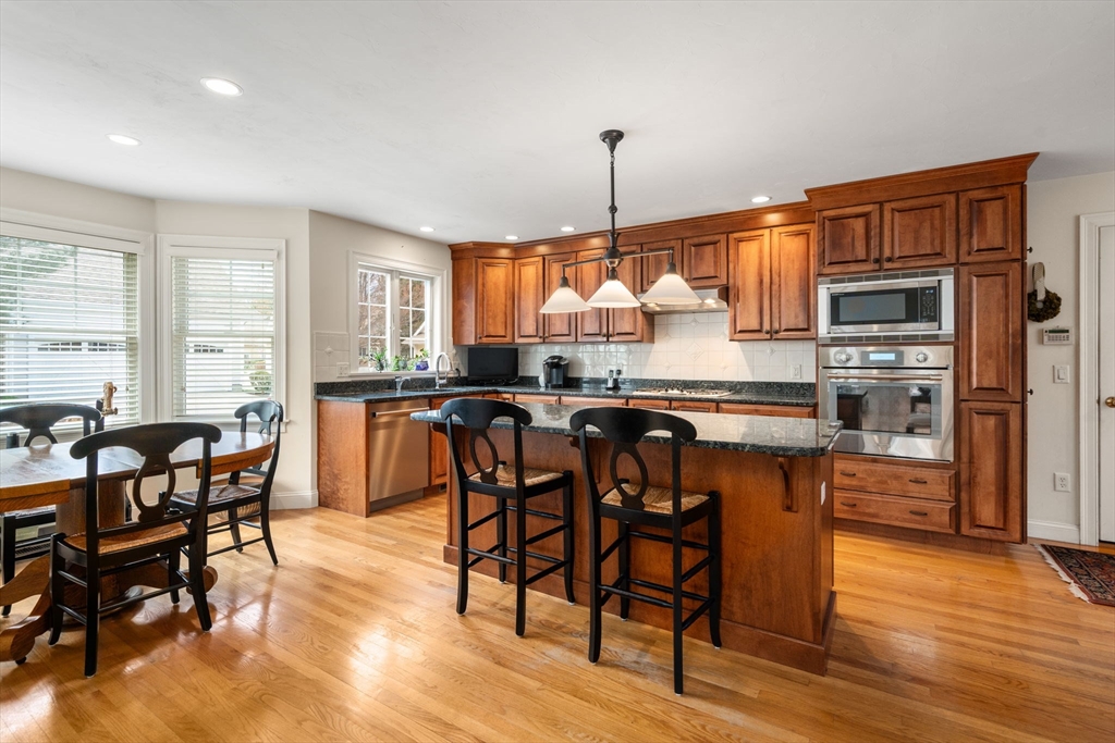 6 Summerland Way 6
