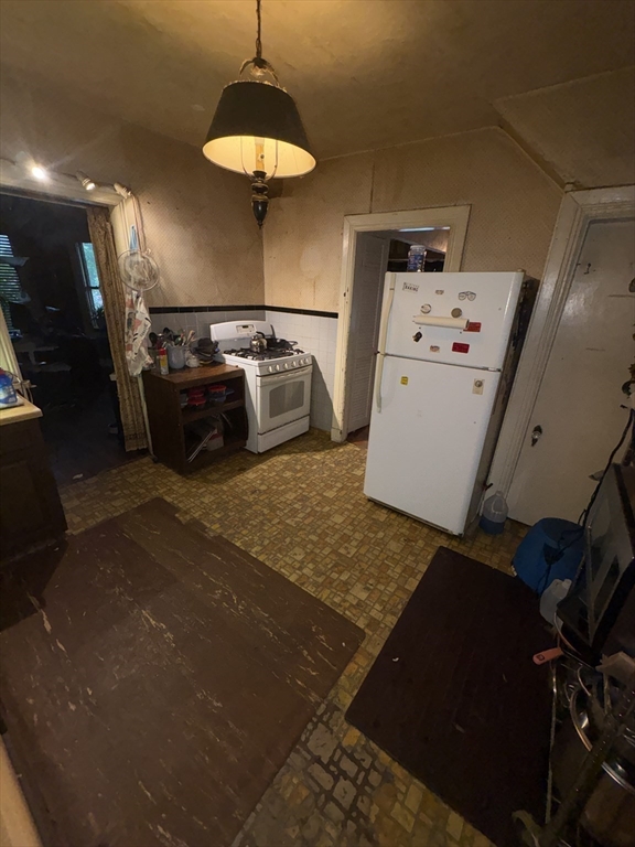 801 Merriam