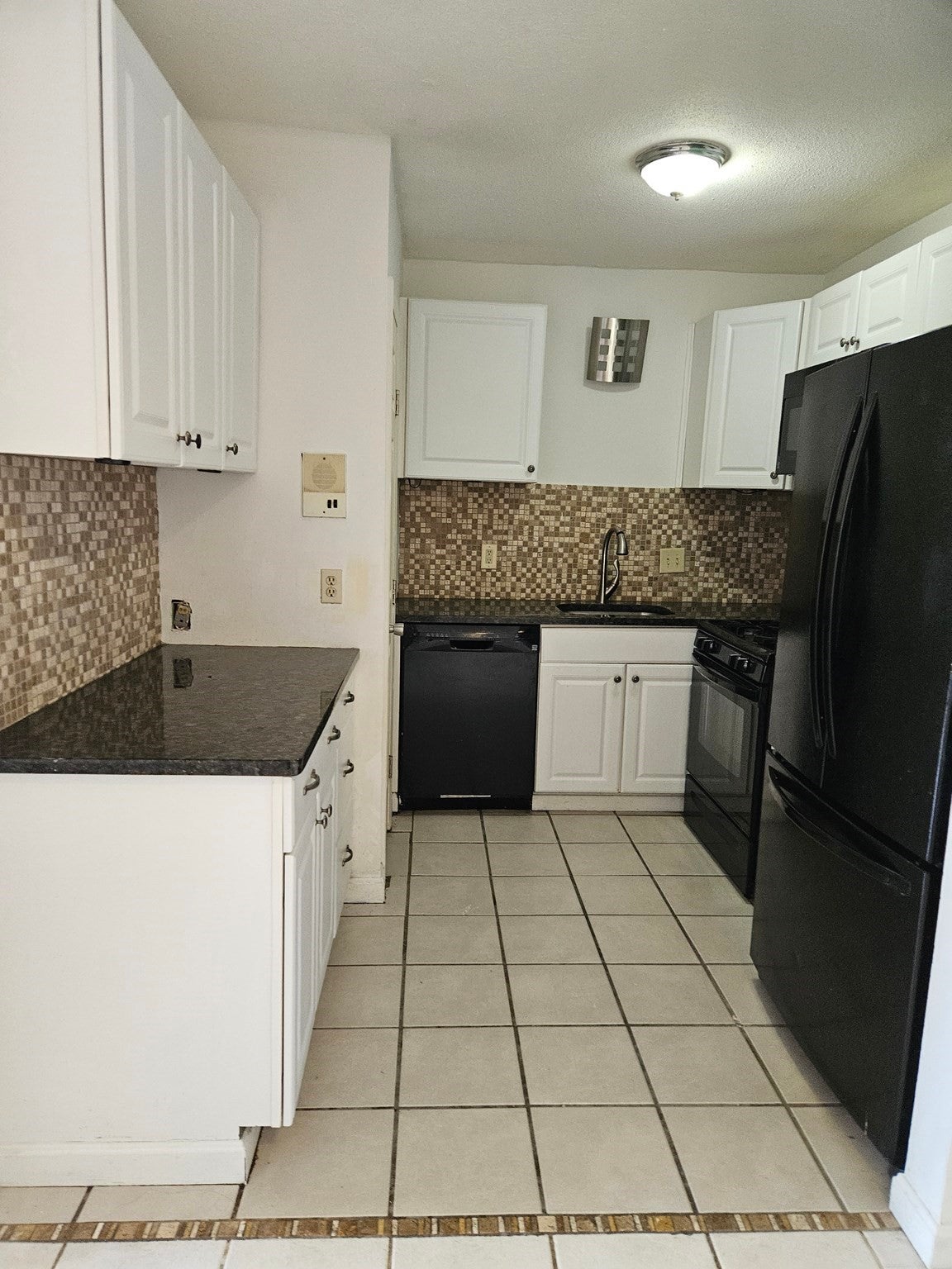 685 Oak Street #11, Brockton, MA, 685 Oak Street #11, Brockton, MA Photo #3