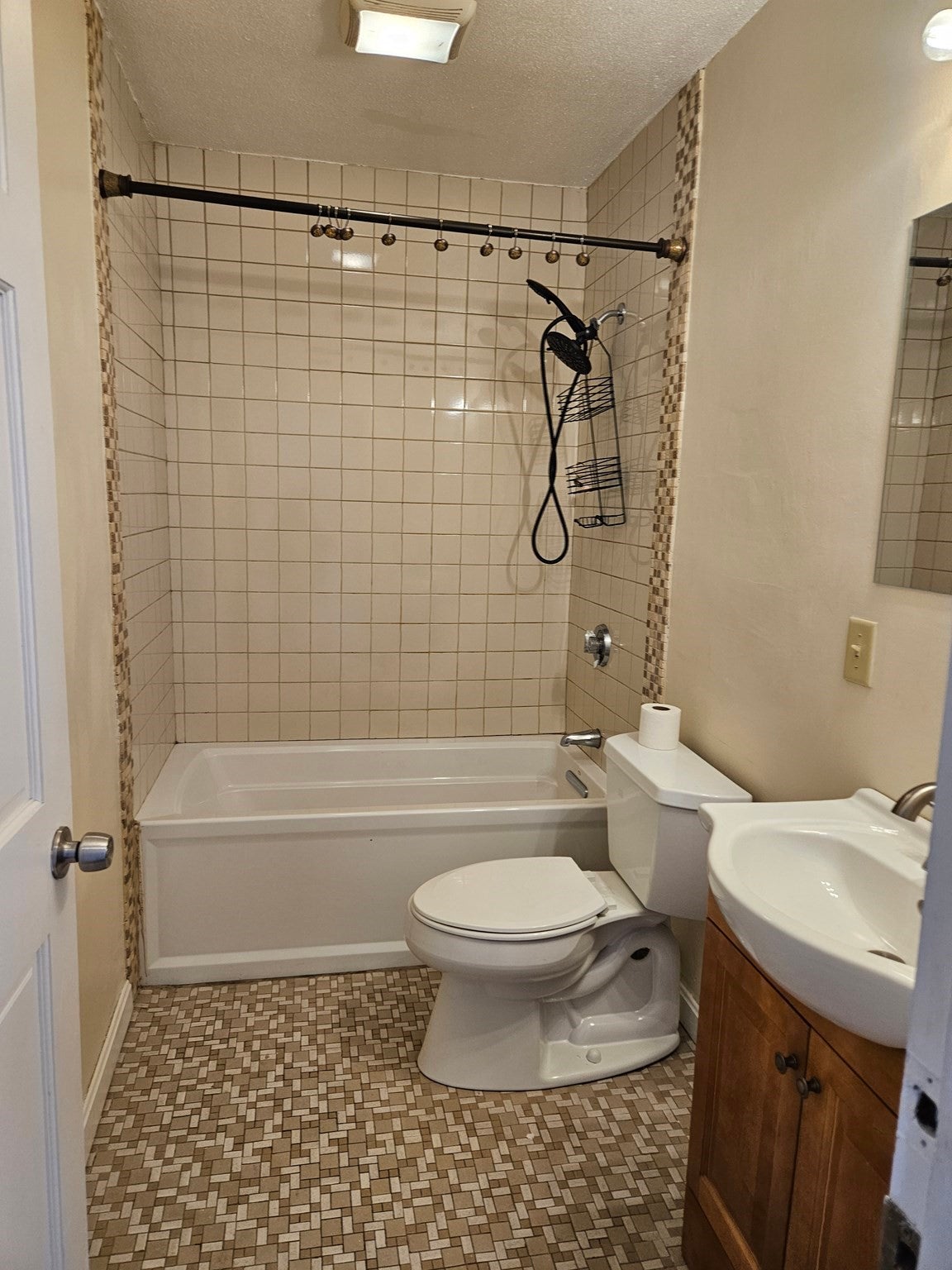 685 Oak Street #11, Brockton, MA, 685 Oak Street #11, Brockton, MA Photo #16