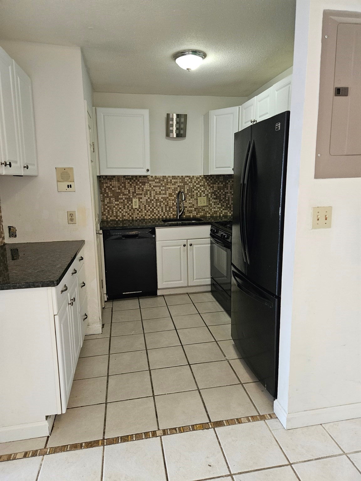 685 Oak Street #11, Brockton, MA, 685 Oak Street #11, Brockton, MA Photo #6